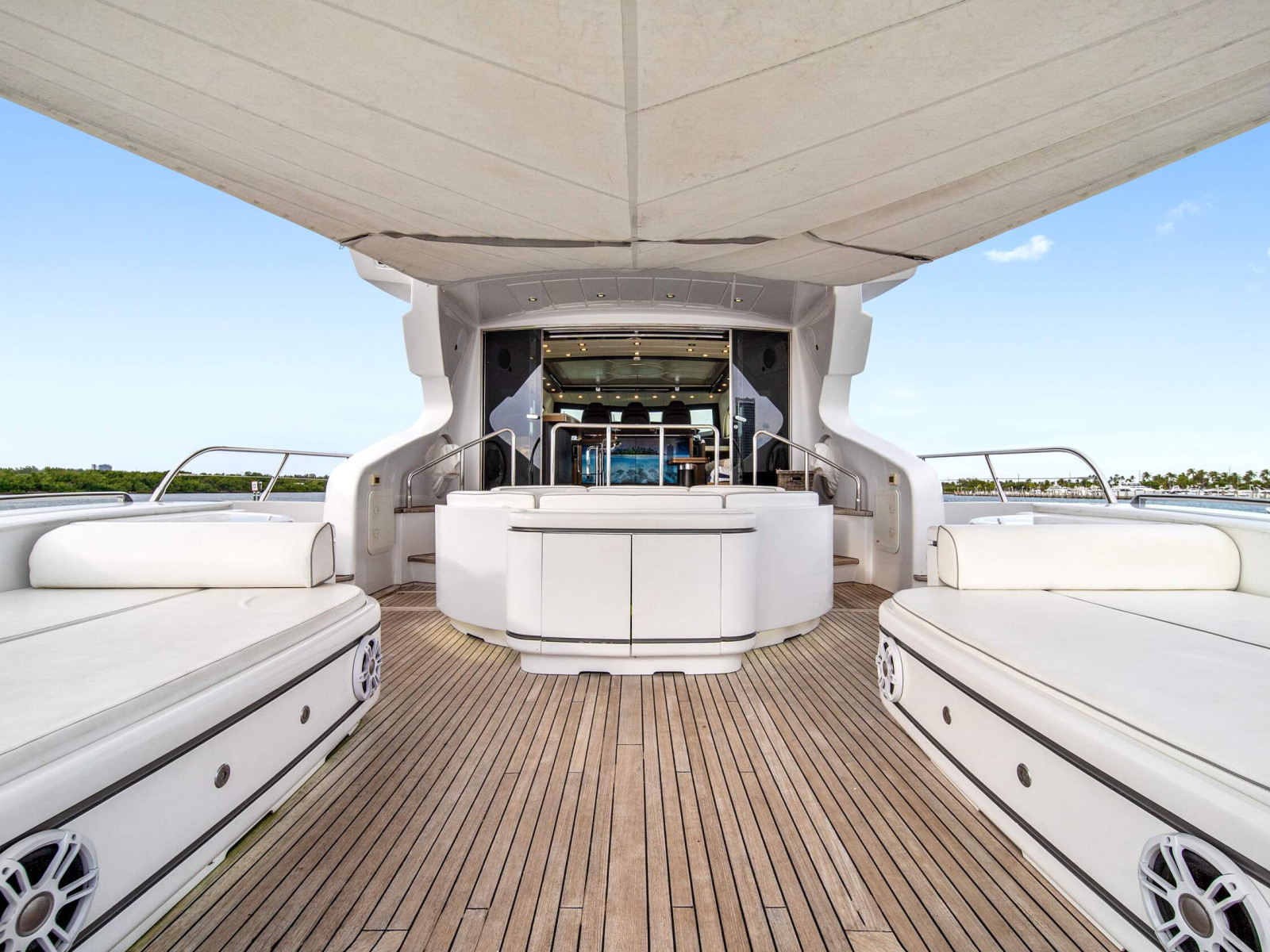 MANGUSTA 105