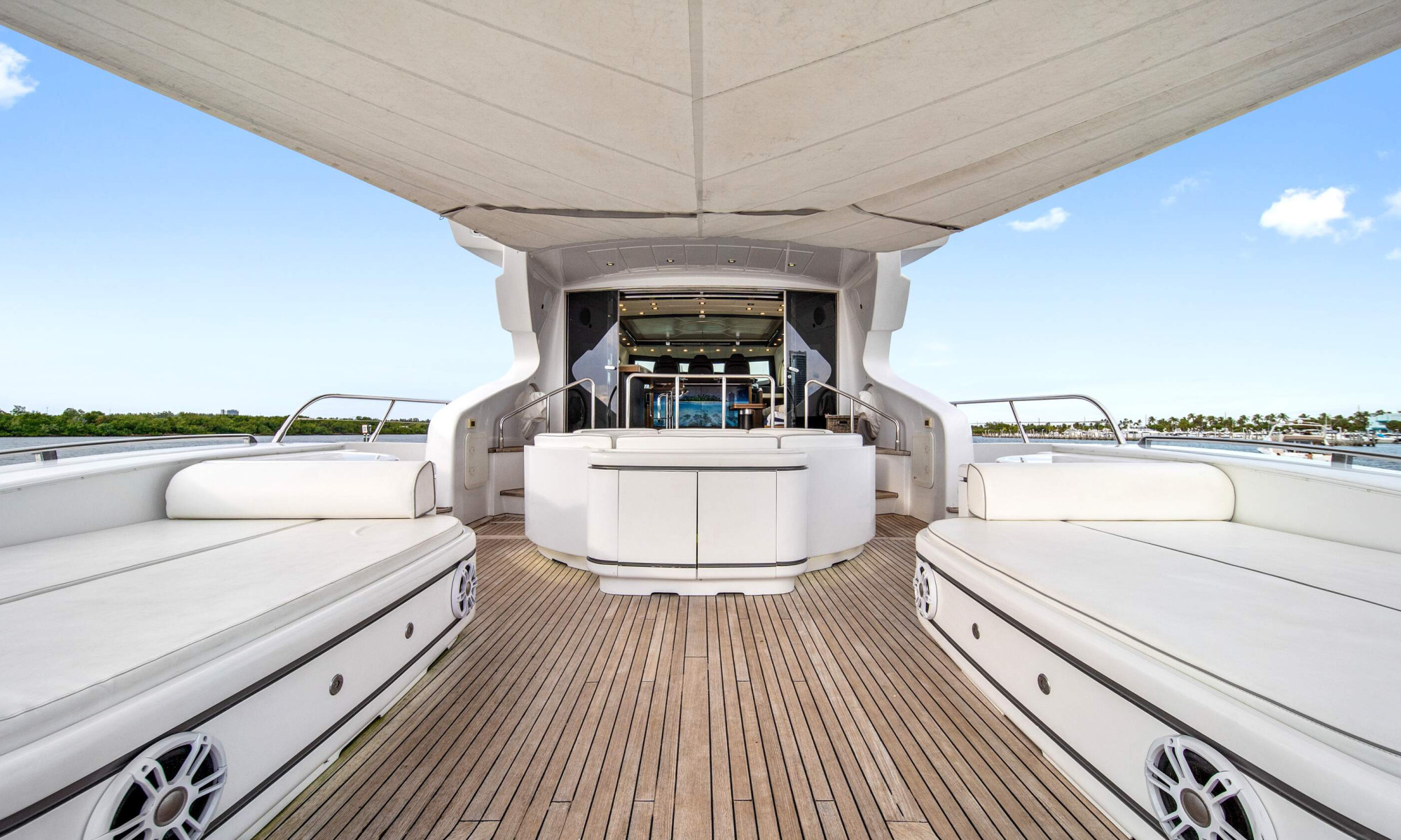 MANGUSTA 105