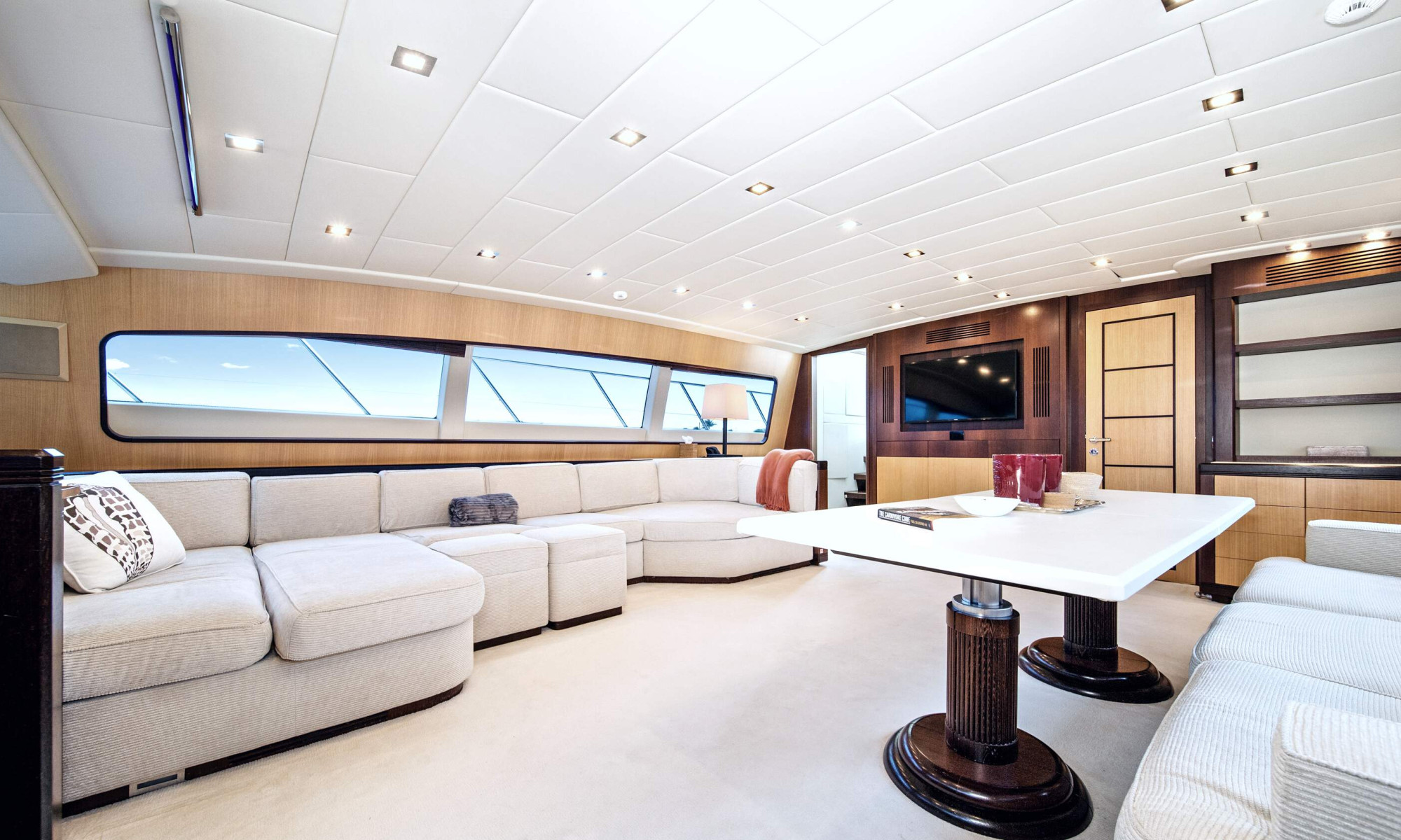 MANGUSTA 105